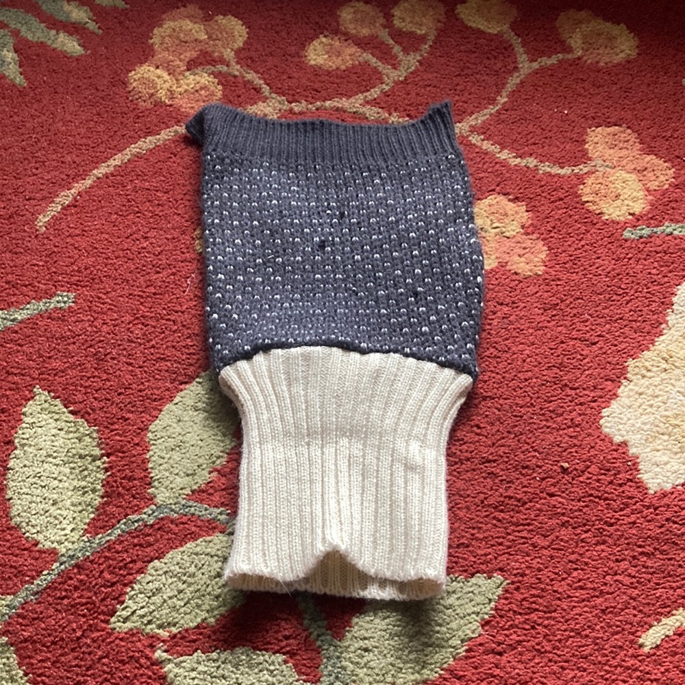 Pet sweater
